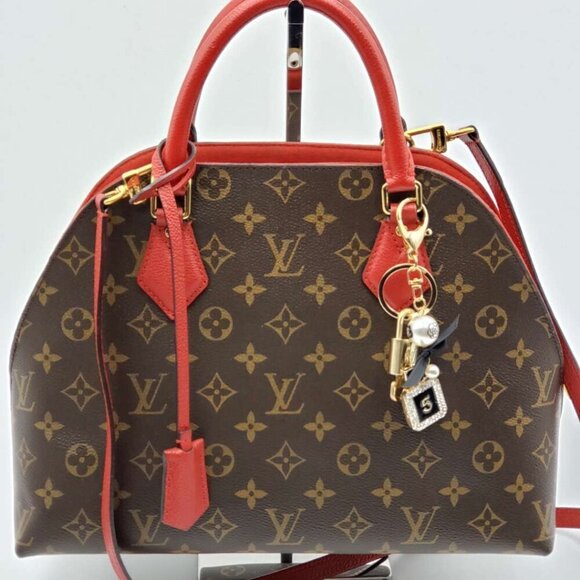100% Auth Louis Vuitton Lock & Key with unbranded Bagcharm, Keycharm, Keychain - Picture 1 of 7
